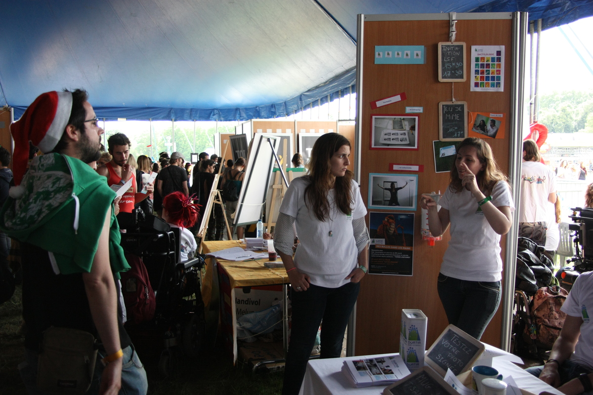 Sabine et Marie sur le stand